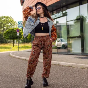 Pantalon cargo moderne boheme chic en batik - JIMBARAN