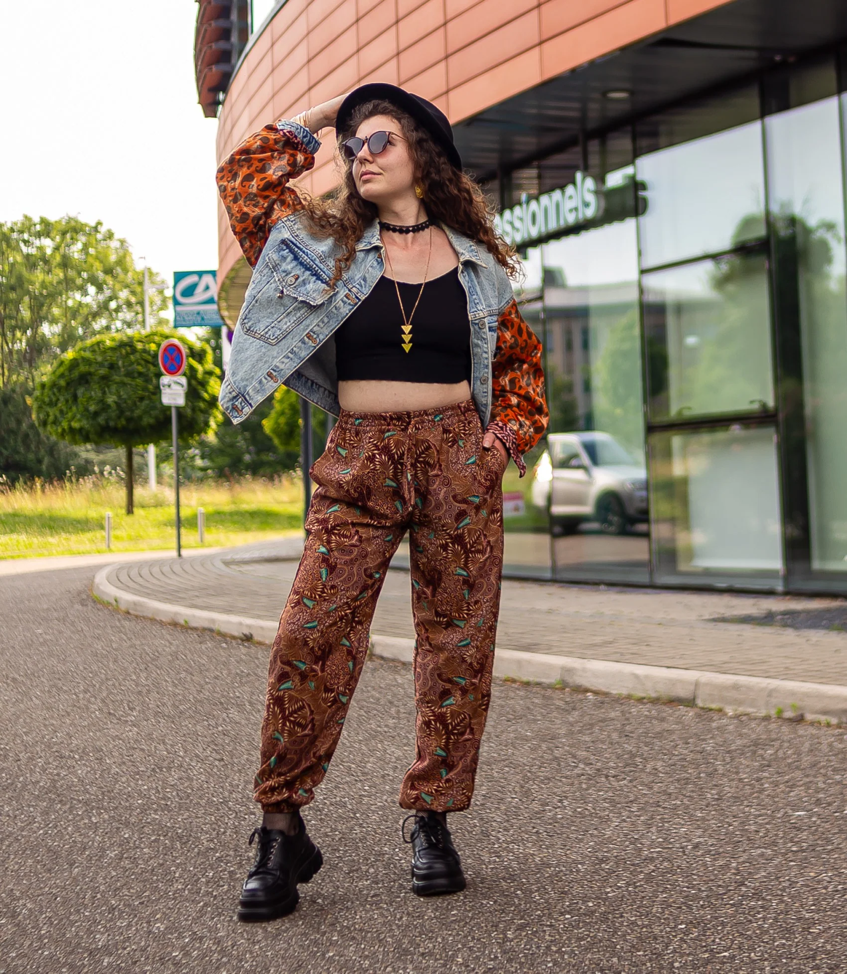 Pantalon cargo moderne boheme chic en batik - JIMBARAN – Image 2
